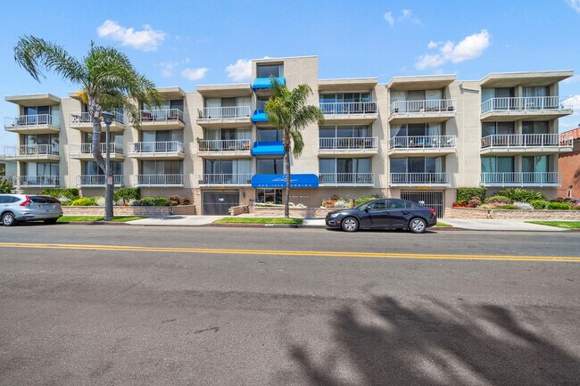 Building Photo - 383 Bay Shore Ave