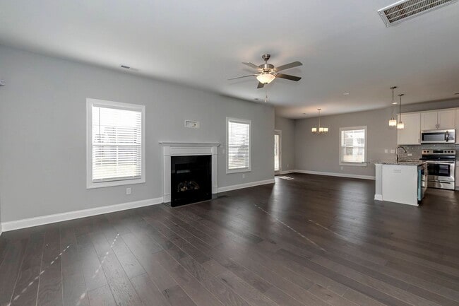 Building Photo - Brand New Single Family Home!
