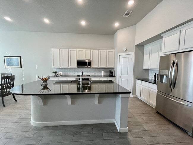 Building Photo - 4334 Hemlock Grove Ln