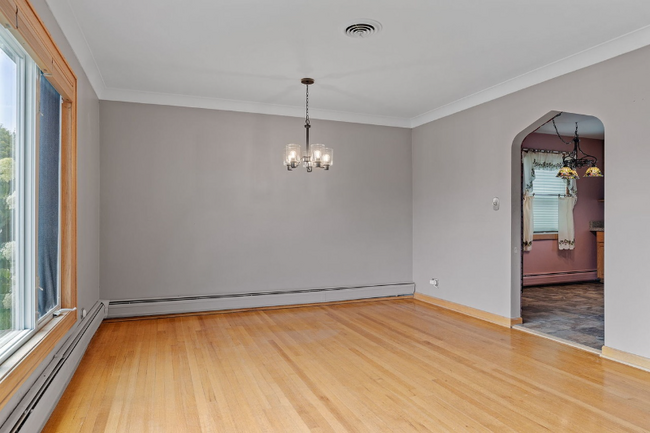 Building Photo - 9628 S Knox Ave