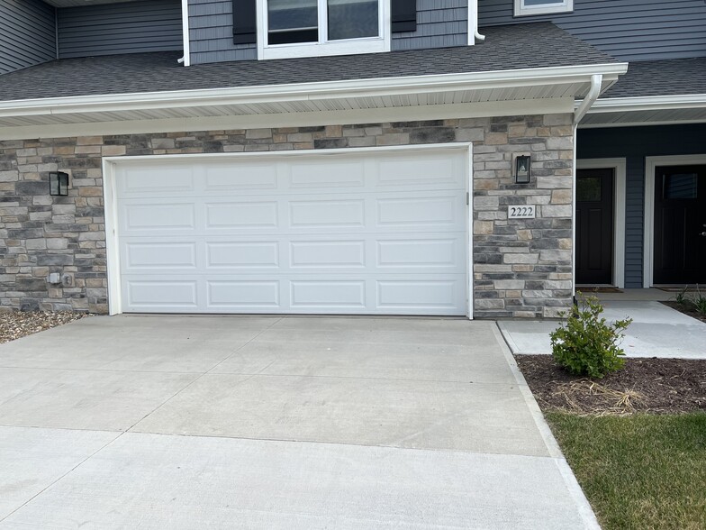 Building Photo - 2222 Eversull Ln
