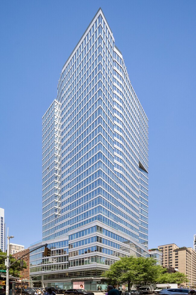 Building Photo - 255 E 74th St