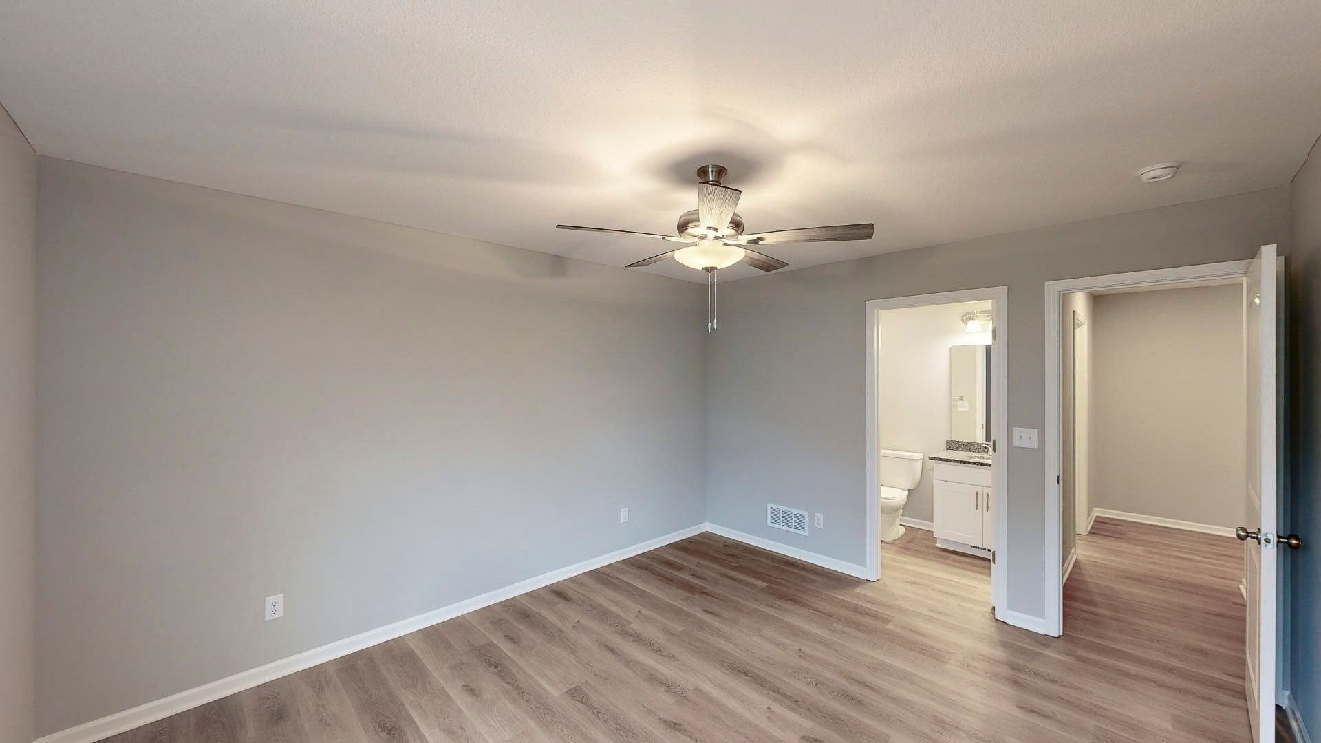 Building Photo - 711 Pampas St