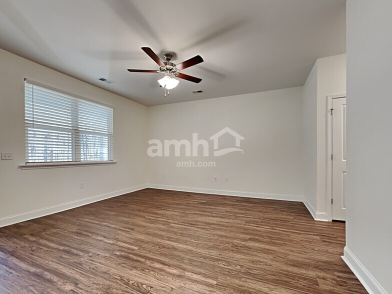 Building Photo - 408 Ronter Ct