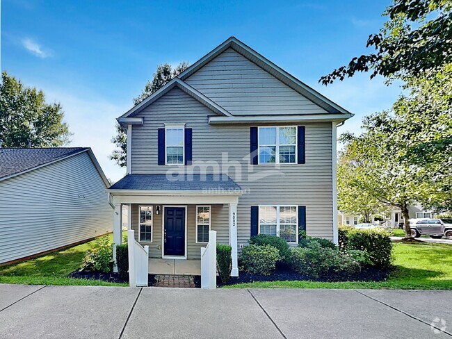 Building Photo - 9002 Glenashley Dr