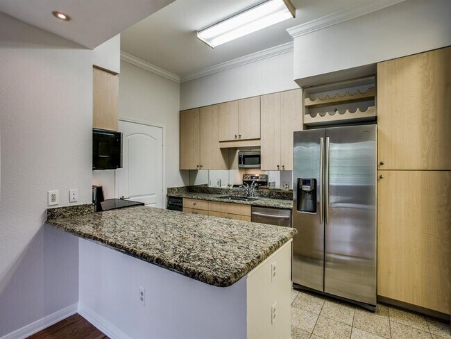 Building Photo - 3225 Turtle Creek Blvd