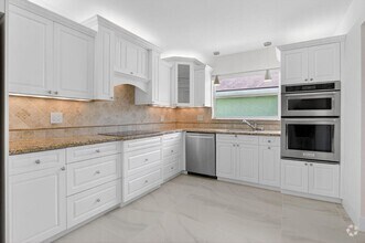 Building Photo - 9151 Pine Springs Dr
