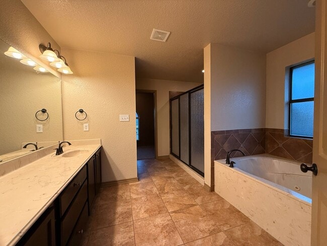 Building Photo - Purser Crossing's Finest