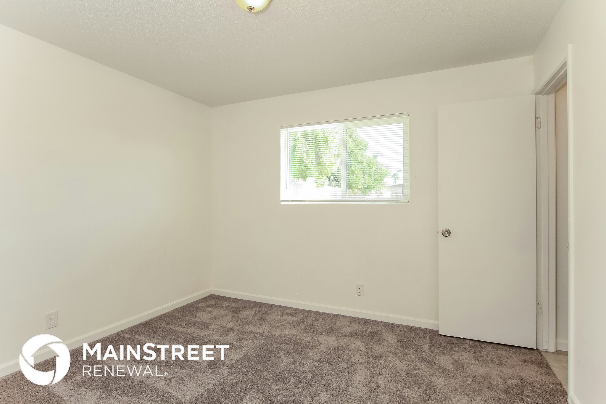 Building Photo - 8017 N 38th Ave