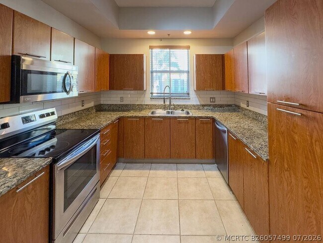 Building Photo - 2322 Vintage Dr