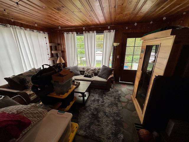 Building Photo - 122 Saratoga Ave