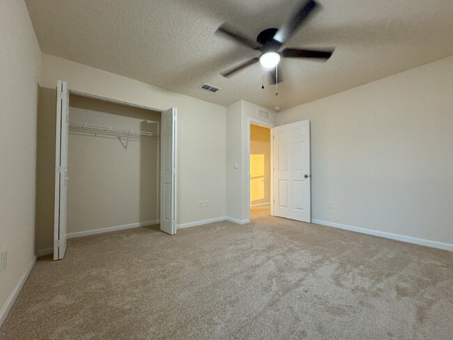 Building Photo - 978 Observatory Pkwy