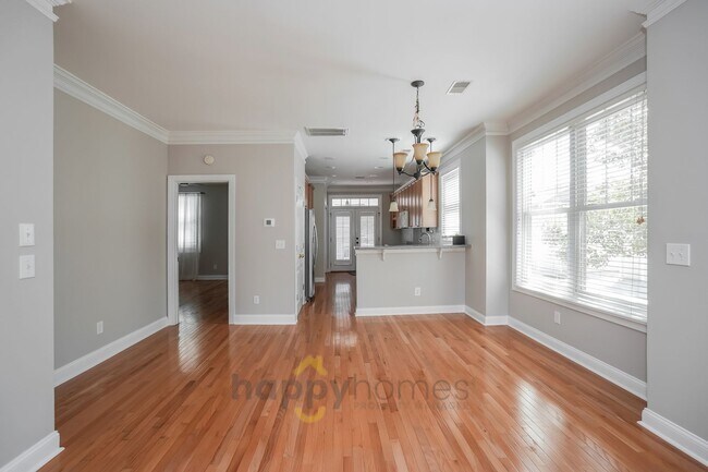 Building Photo - End-Unit Elegance on Daniel Island: 3 Bed, 3.5 Bath