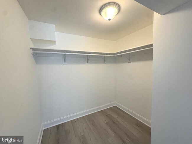 Building Photo - 4420 Groombridge Way