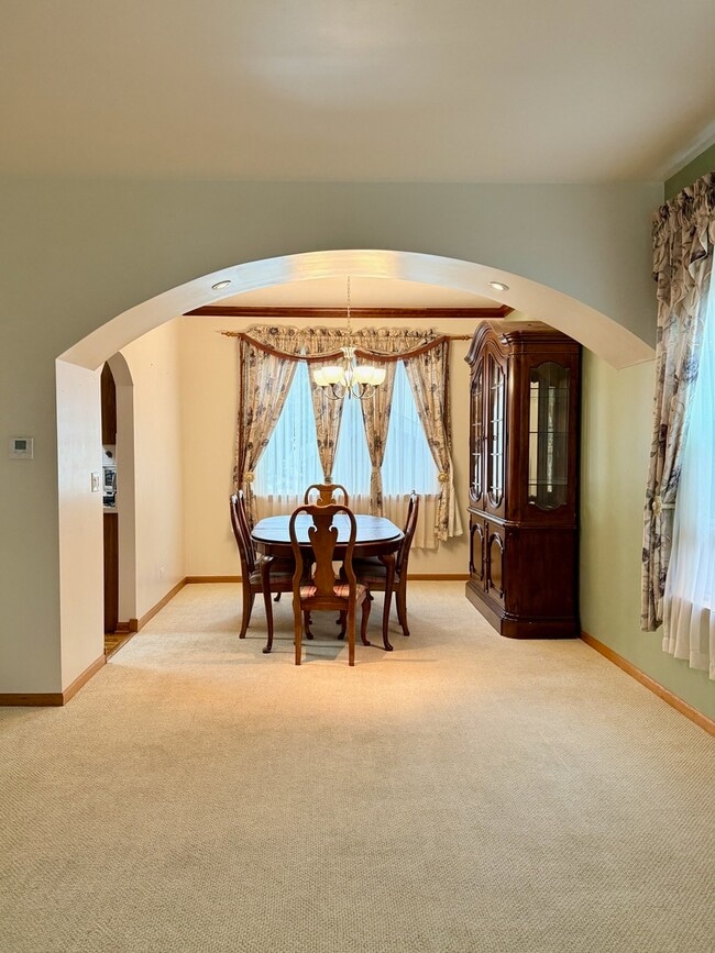 Building Photo - 34242 N Wineberry Ln