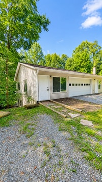 Building Photo - 590 Lakey Gap Rd