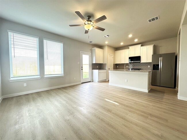 Building Photo - 2974 Pk Hl Ln