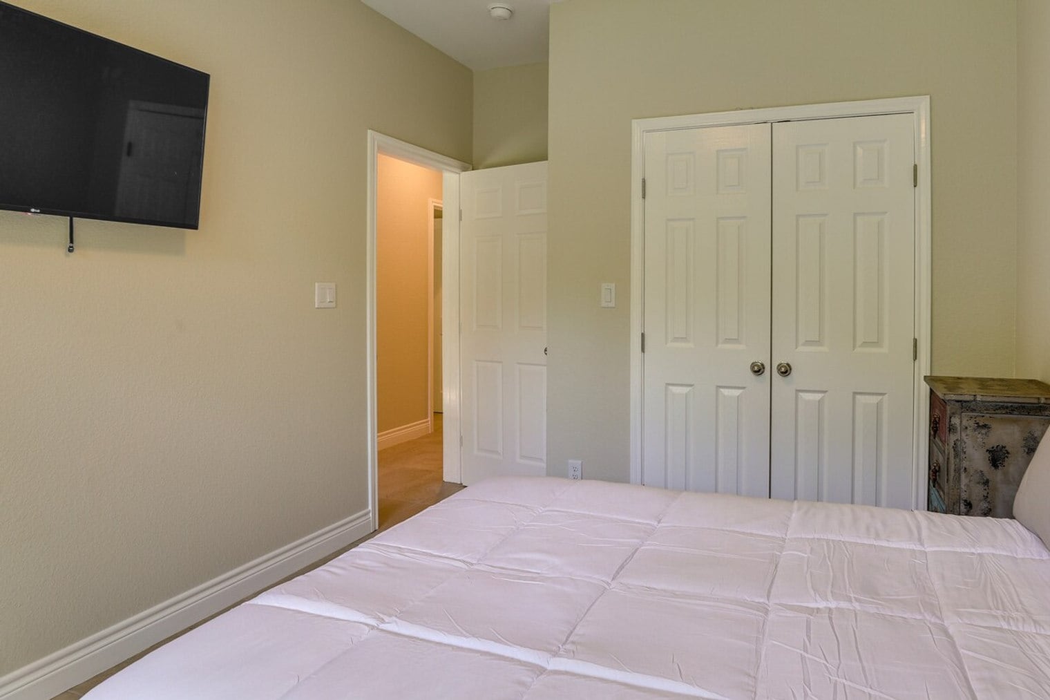 Building Photo - 11931 Lakeview Manor Dr