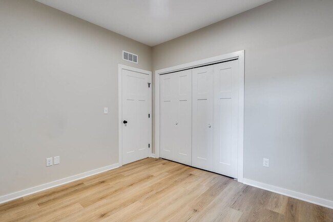 Building Photo - Pineway Maxwell Plan