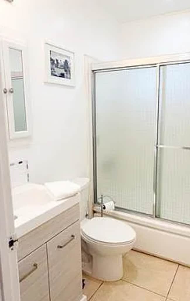 Building Photo - North Hollywood, 2br -2ba HOME