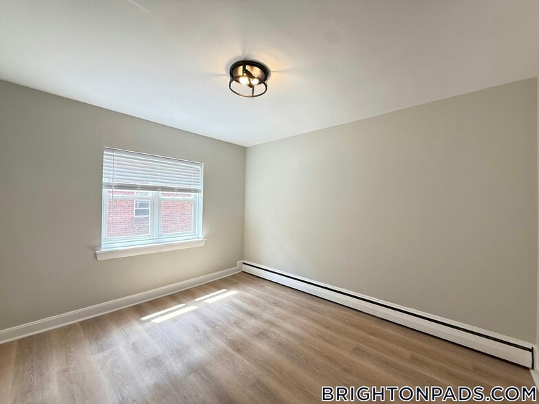 Building Photo - 63 Selkirk Rd