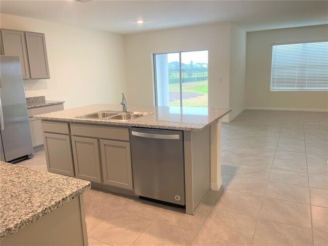 Building Photo - 5105 Sultana Cv