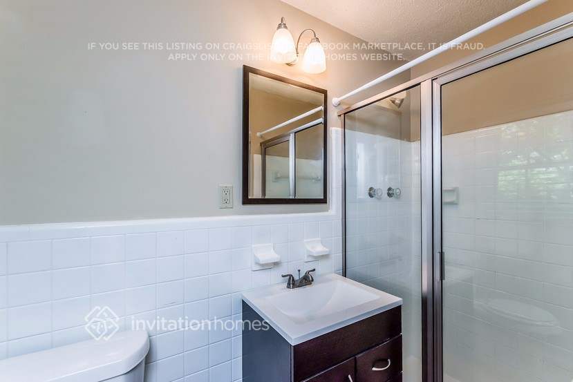 Building Photo - 2905 Piedmont Dr