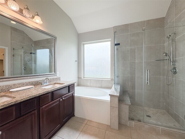 Building Photo - 4714 Western Brook Dr
