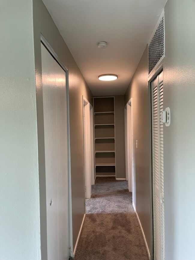 Building Photo - 1843 Fleming Rd