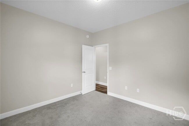 Building Photo - 1039 Meloney Dr