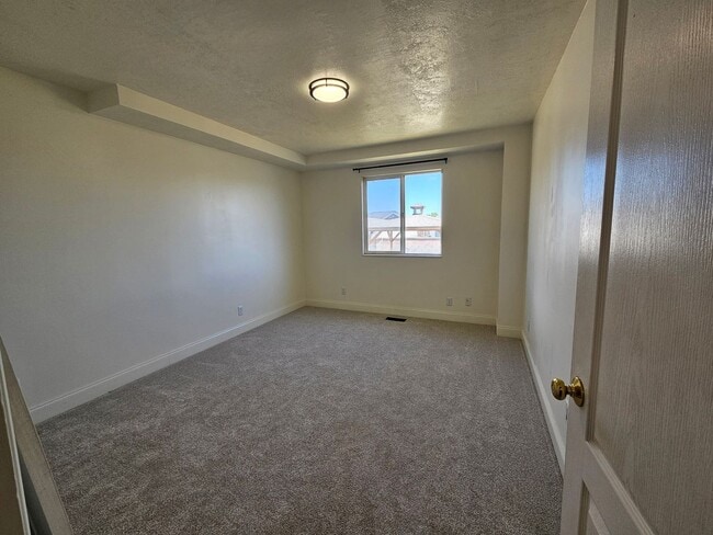 Building Photo - 4698 Colander Dr