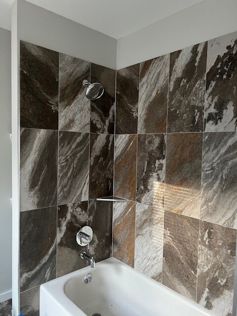 Bathroom - 75 College St