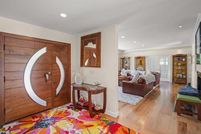 Building Photo - 1040 Alameda Blvd