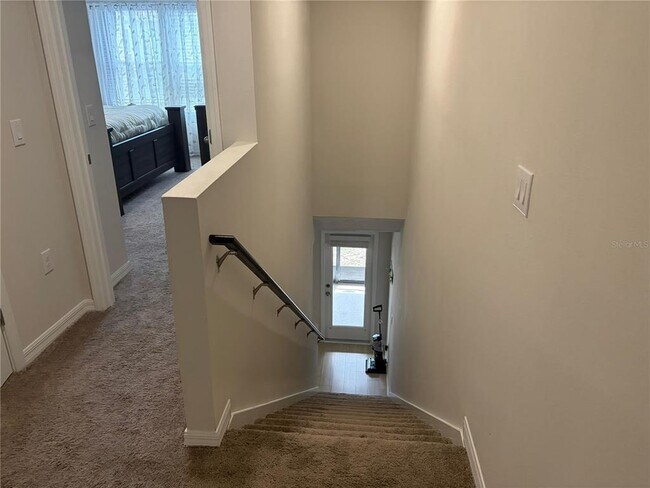 Building Photo - 3840 King Hill Dr