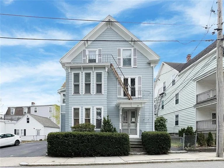 Building Photo - 129 Snow St