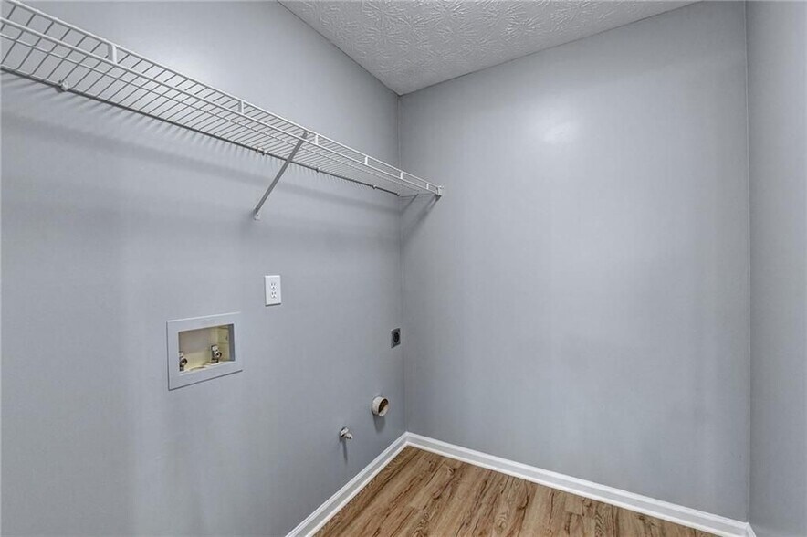 Building Photo - 5867 Tattersall Terrace