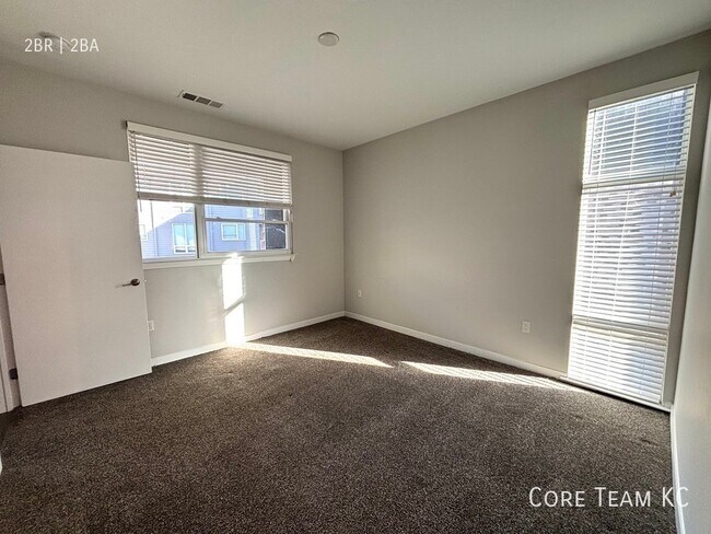 Building Photo - 2705 McGee Trafficway