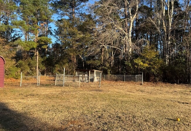 Building Photo - Cozy rural home