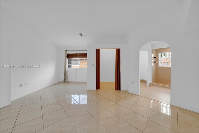 Building Photo - 14305 SW 57th Ln