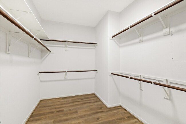 Building Photo - 19227 Countryhills Ct