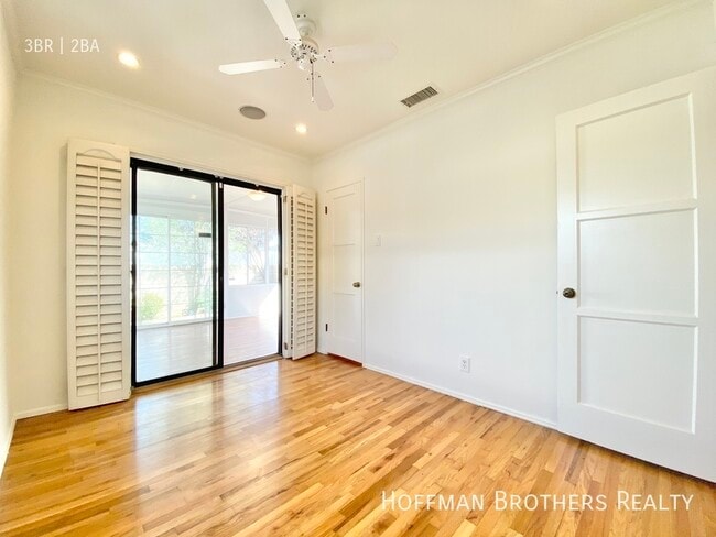 Building Photo - 4162 Alla Rd