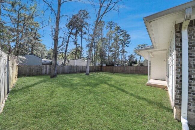 Building Photo - 228 Greenleaf St