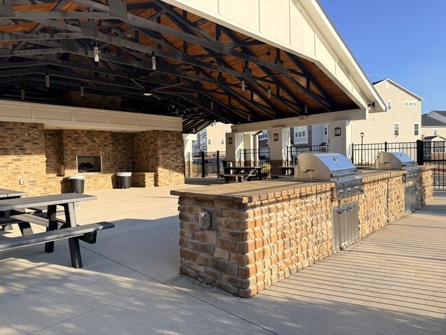 Building Photo - AMAZING Residence, Near Educational Facilities, With Wonderful Amenities!