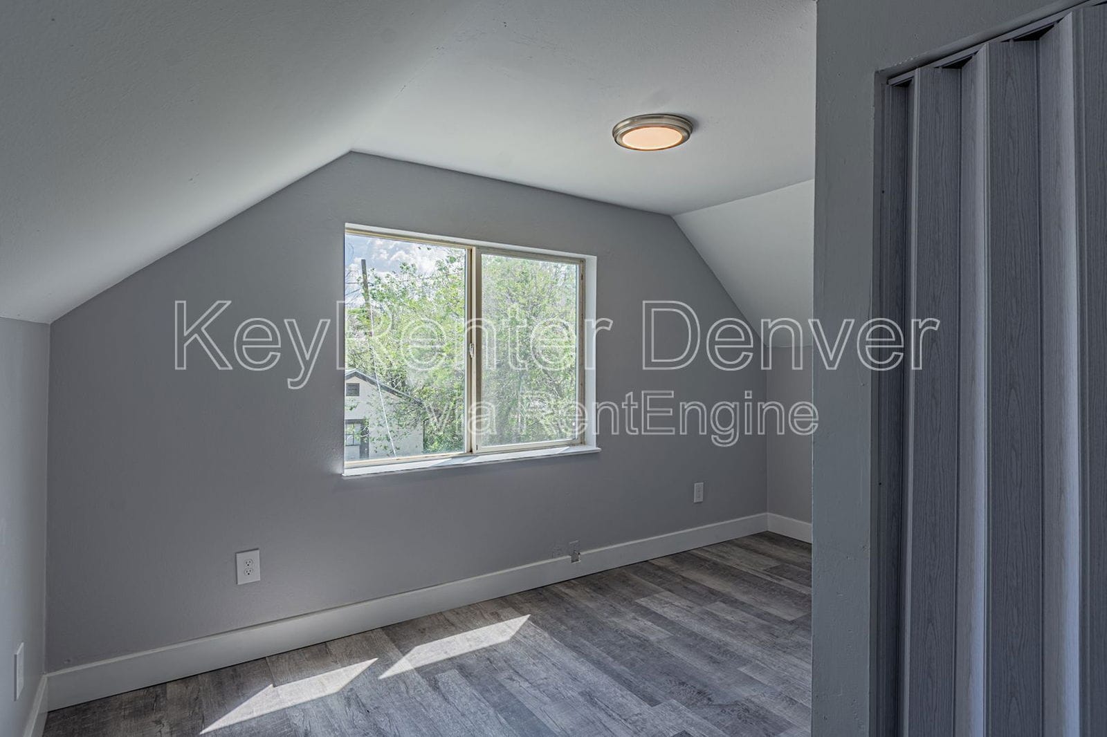 Building Photo - 3570 W Custer Pl