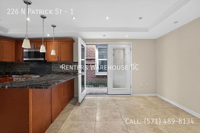 Building Photo - 226 N Patrick St