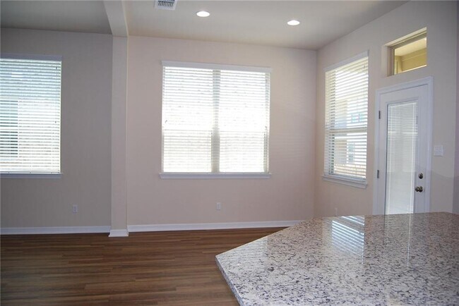 Building Photo - 2501 Meyer Cv