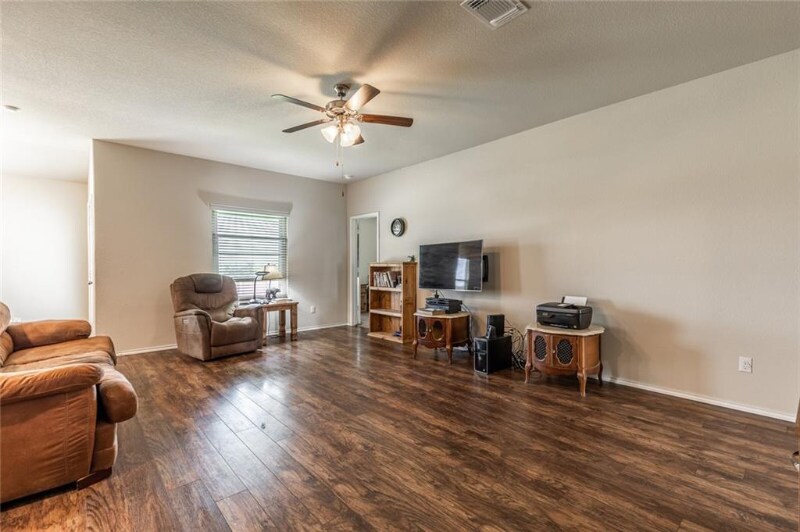 Building Photo - 3004 Skinner Dr