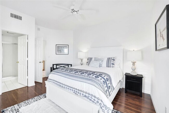 Building Photo - 267 Barefoot Beach Blvd