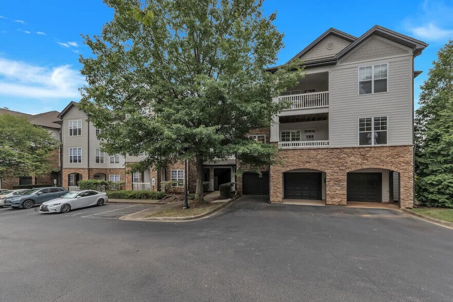 Building Photo - 8238 Hydon Dawn Ln