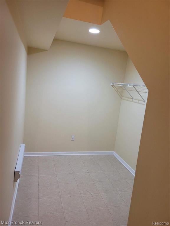 Building Photo - 28017 Hopkins Dr